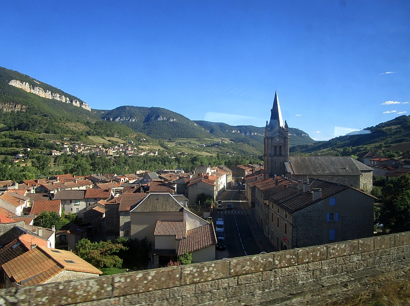 Aguessac am Fuße des Causse Noir