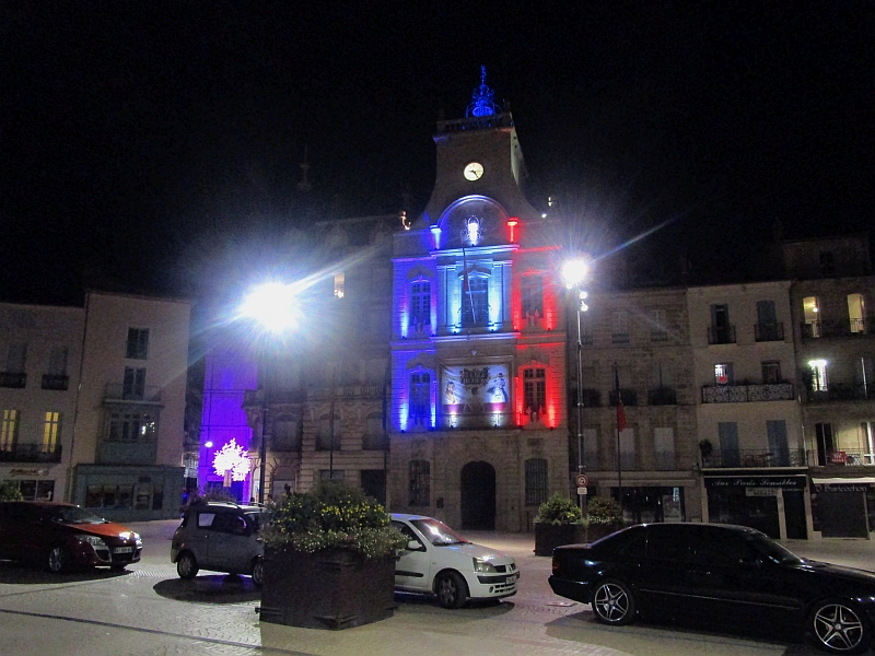 Illuminiertes Rathaus von Béziers