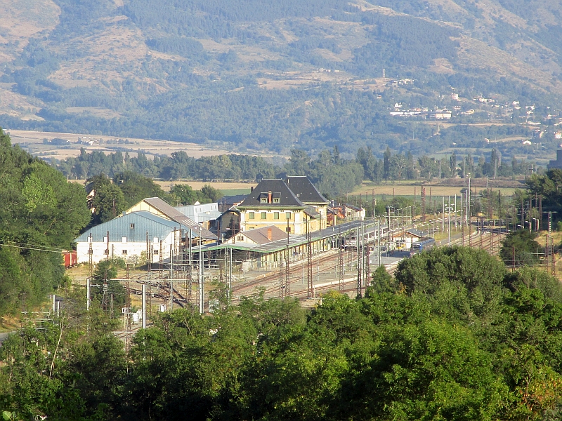 Blick auf den Bahnhof Latour-de-Carol - Enveitg