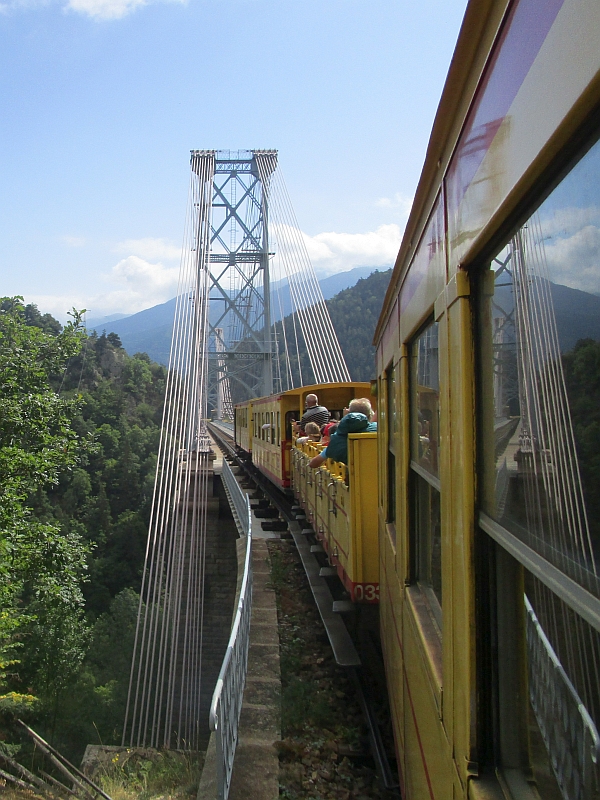 Fahrt über die Pont de Cassagne