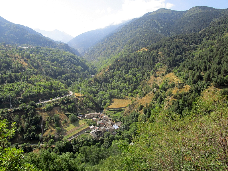Berglandschaft der Pyrenäen mit dem Tal der Têt