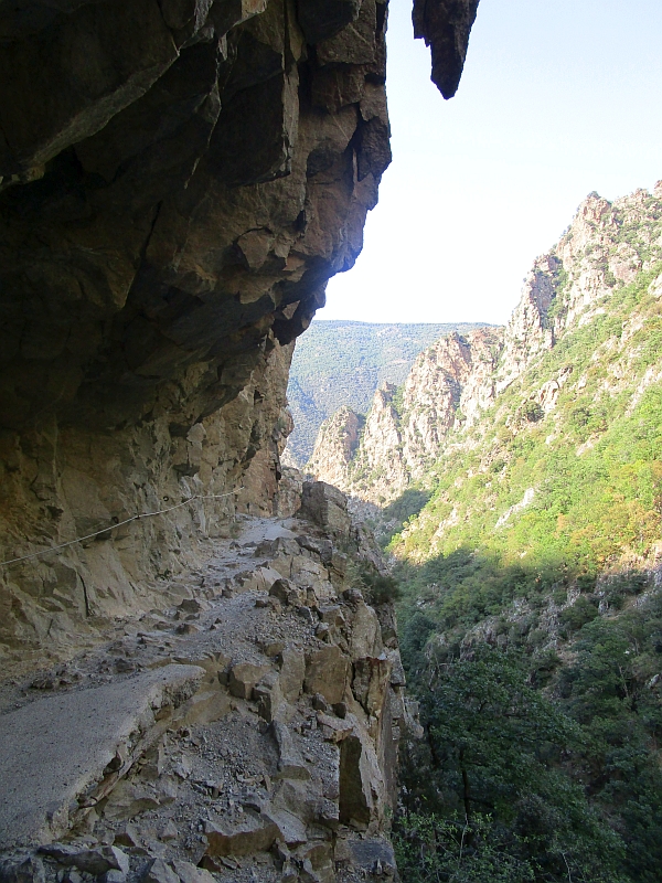 Fußweg in der Gorges de la Carança