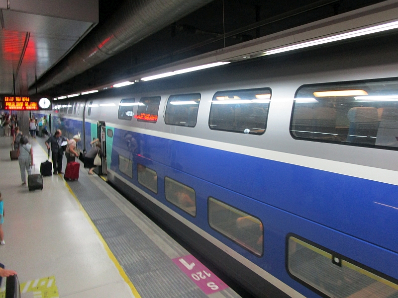 TGV Duplex im Bahnhof Barcelona-Sants