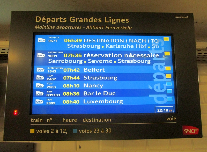Abfahrtstafel mit Zügen des Folgetags Paris Gare de l'Est