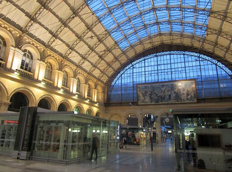 Empfangshalle des Gare de l'Est Paris