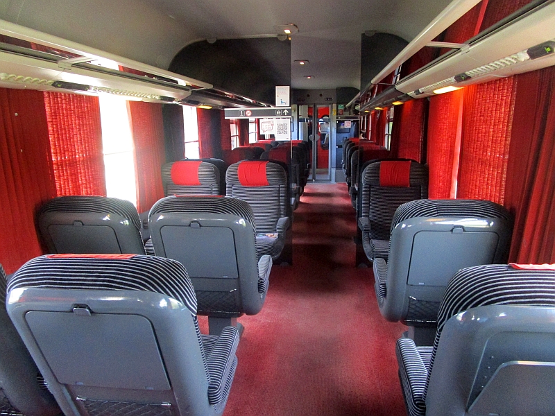 Erste-Klasse-Großraumwagen im Intercités der SNCF