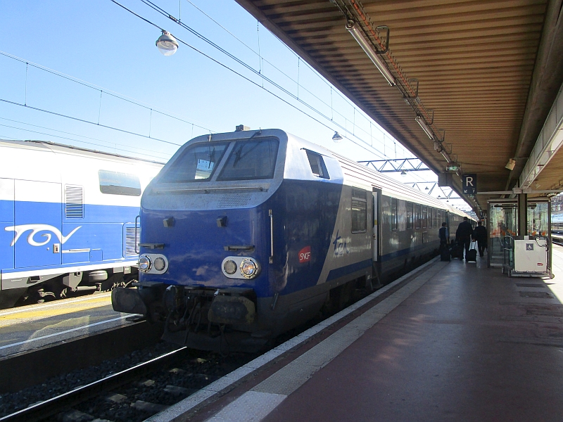 Steuerwagen des TER nach der Ankunft im Bahnhof Lyon-Part-Dieu