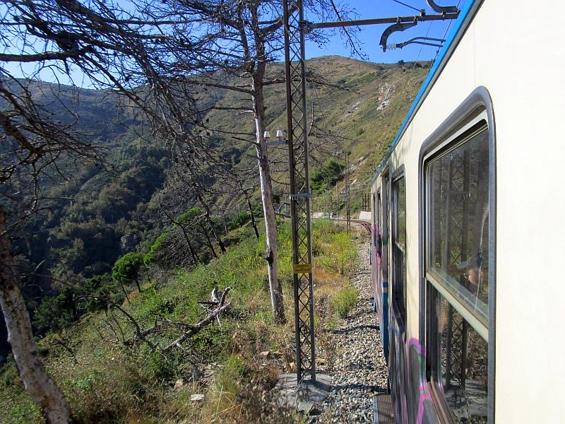 Talfahrt mit der Ferrovia Genova-Casella