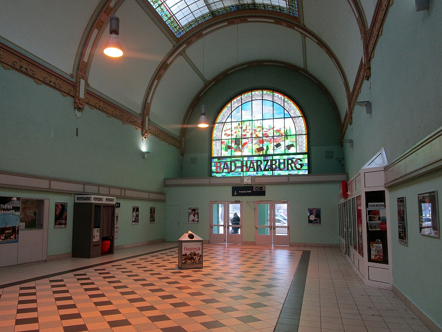 Empfangsgebäude des Bahnhofs Bad Harzburg mit Jugendstilfenster