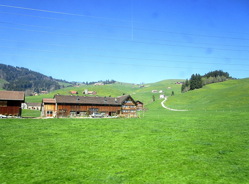 Blick aus dem Zugfenster zwischen Appenzell und Gossau