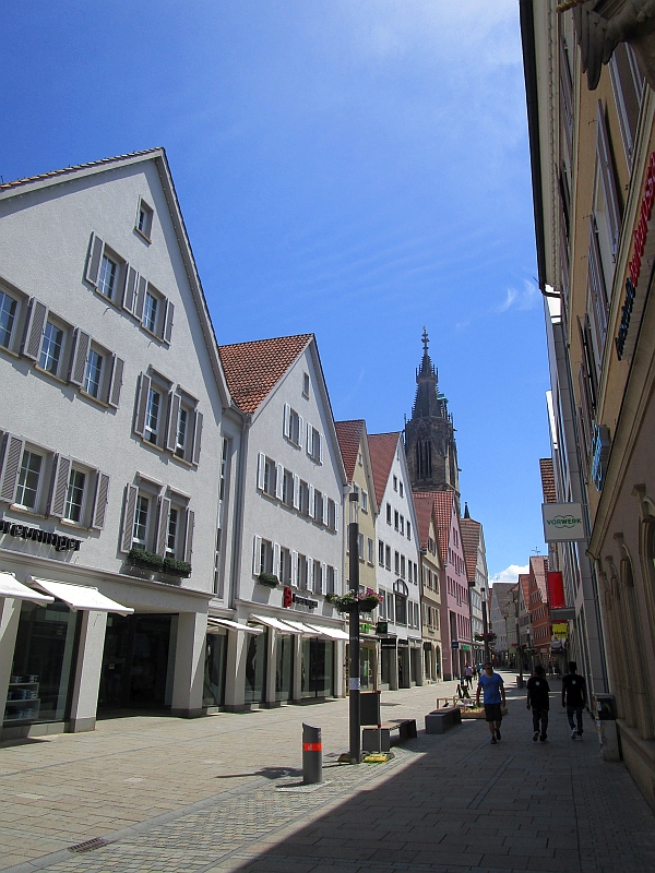 Turm der Marienkirche über der Altstadt von Reutlingen