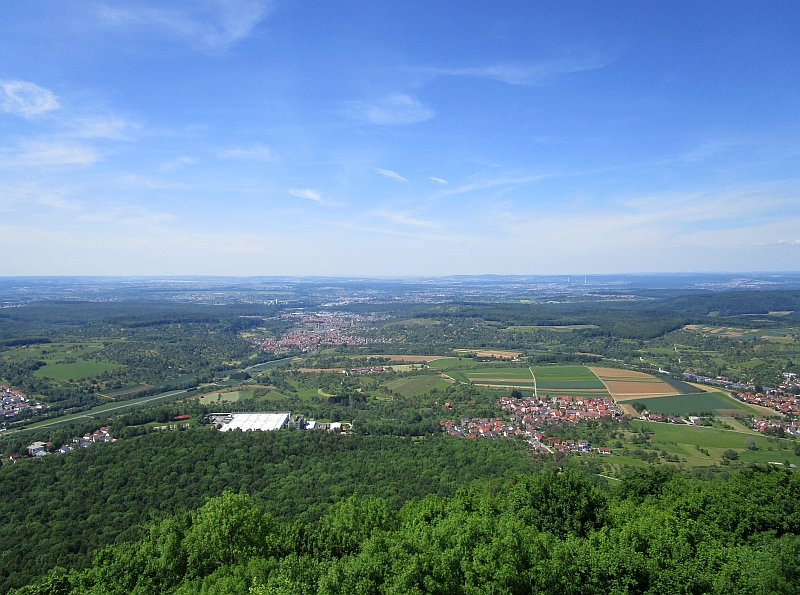 Panoramablick von der Burg über das Neuffener Tal