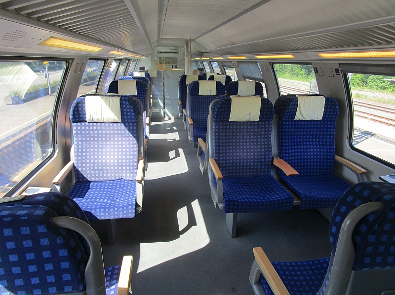 Erste Klasse im Oberdeck des Regional-Express auf der Neckar-Alb-Bahn