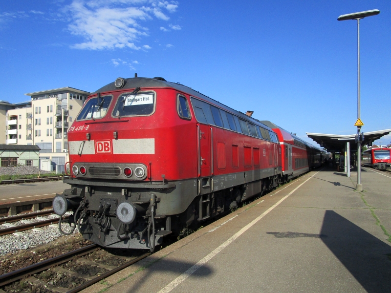 Diesellok der Baureihe 218 nach der Ankunft in Friedrichshafen