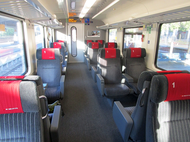 Erste-Klasse-Großraumwagen der SBB