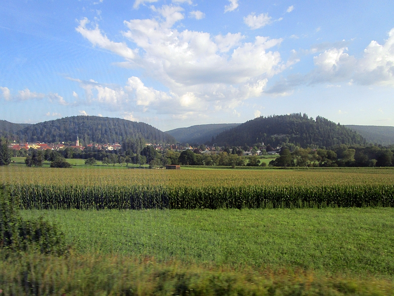 Fahrt auf der Gäubahn durch das Donautal