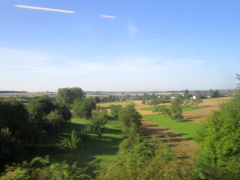 Blick aus dem Zugfenster auf der Gäuhochebene