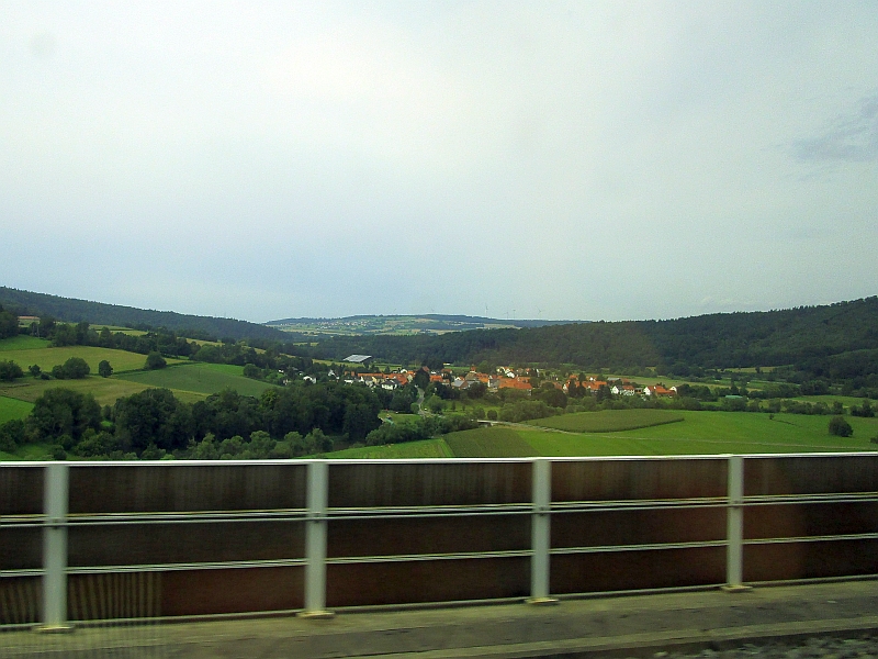 Fahrt auf der Schnellfahrtstrecke von Fulda nach Kassel