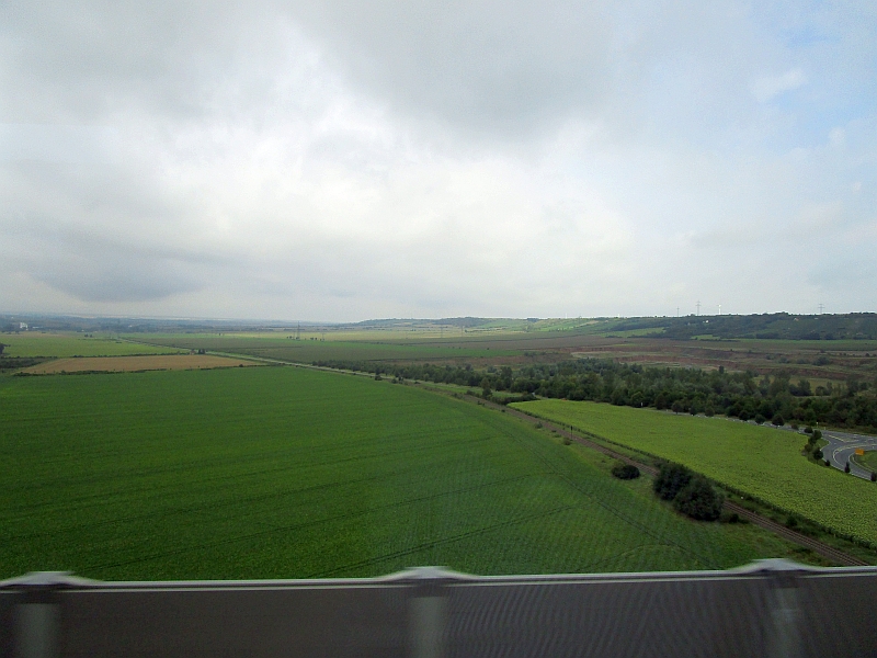 Blick von der Unstruttalbrücke auf die Unstrutbahn