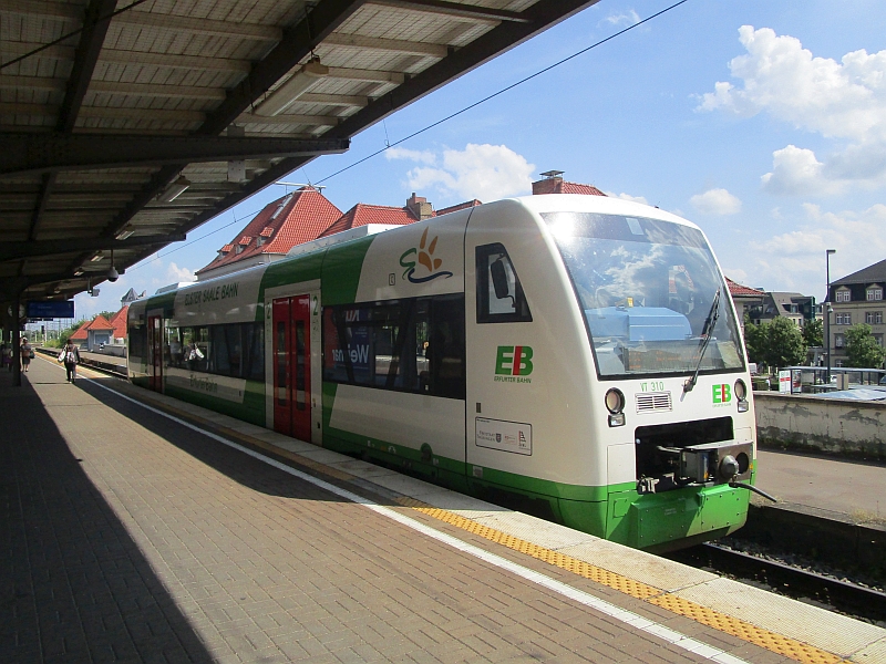 Regioshuttle-Dieseltriebwagen der Erfurter Bahn in Weimar