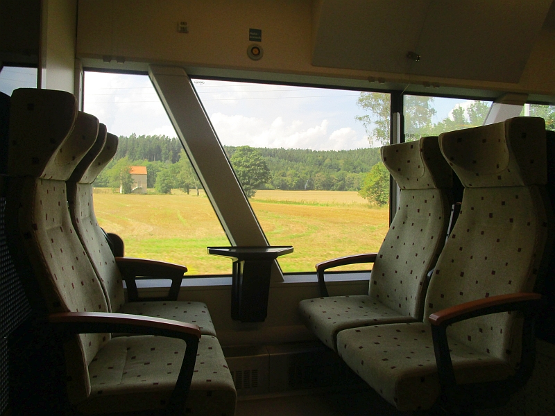 Erste Klasse im Regioshuttle der Erfurter Bahn