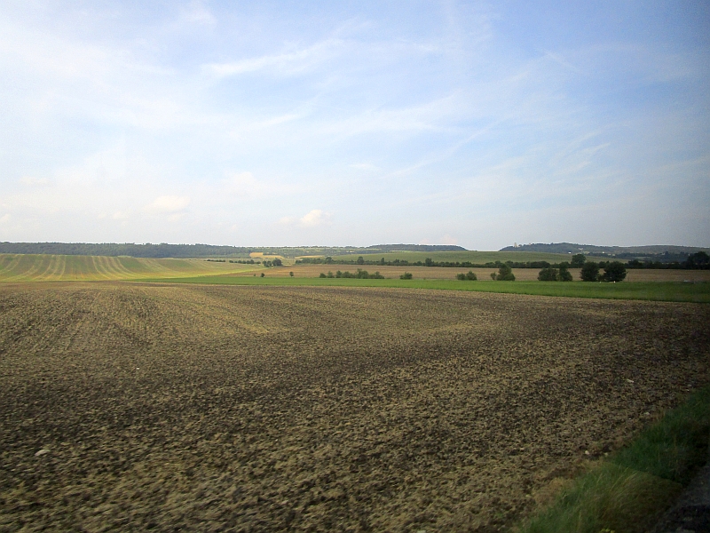 Fahrt entlang des Bergrückens Finne