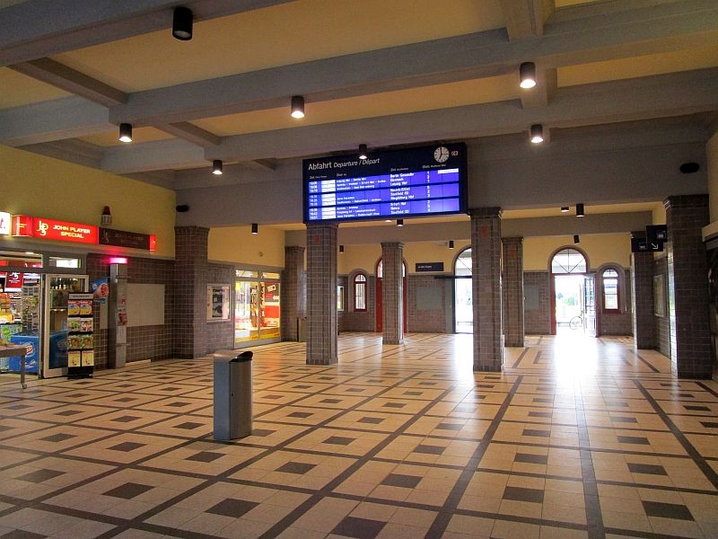 Empfangshalle Bahnhof Naumburg