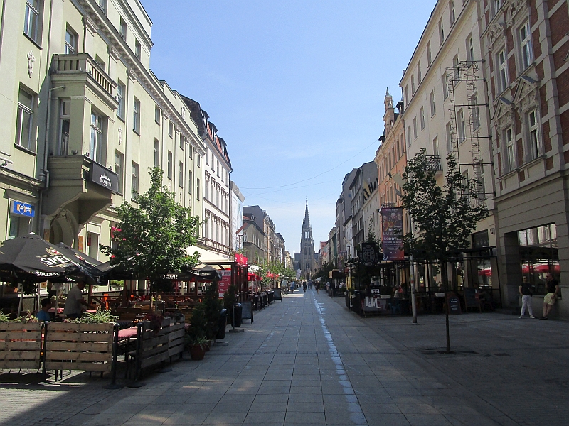 Fußgängerzone von Kattowitz mit der Marienkirche