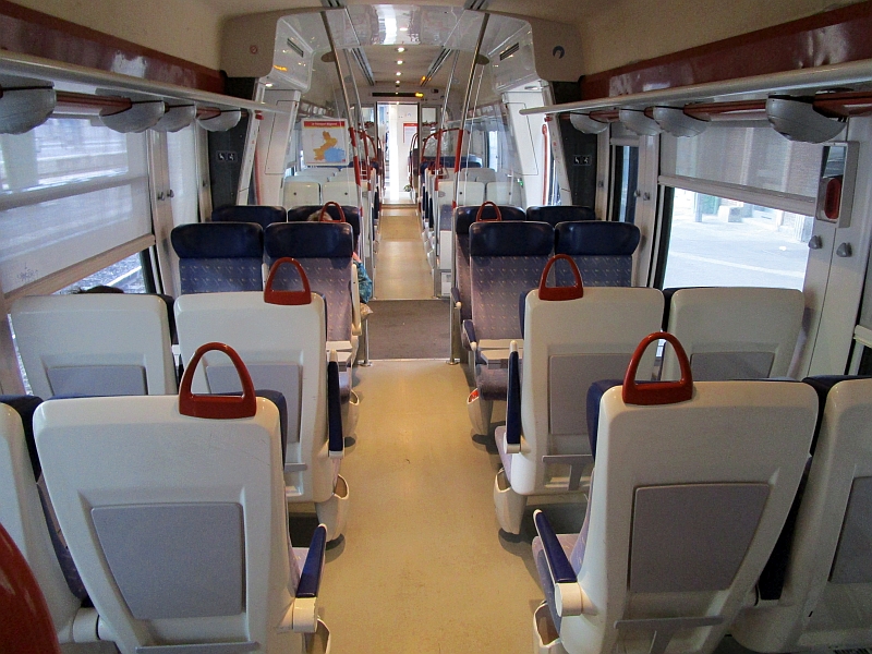 Innenraum Triebzug der Reihe Z 27500