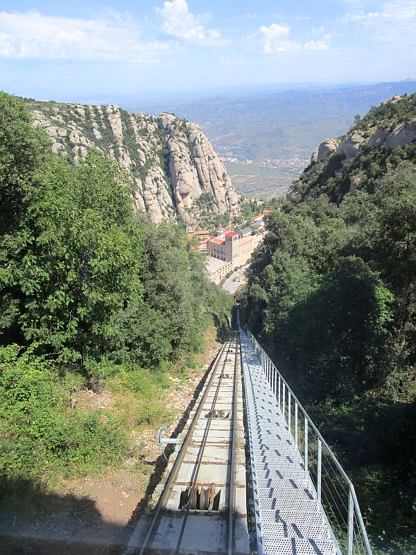 Fahrt mit der Standseilbahn Funicular de Sant Joan