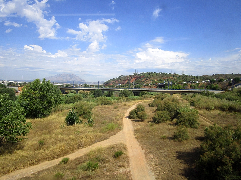 Blick auf die Schnellfahrtstrecke Barcelona-Madrid bei Martorell