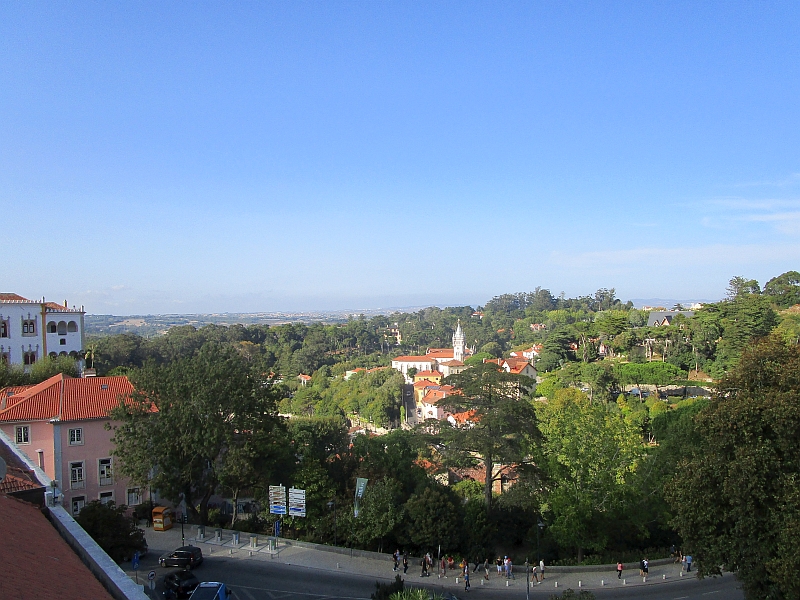 Blick über die Umgebung von Sintra, in der Bildmitte das Rathaus