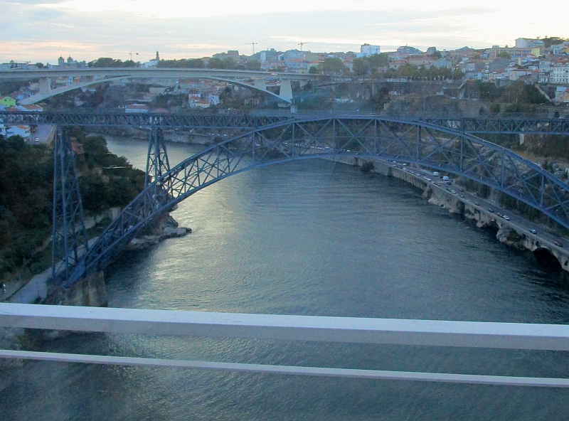 Stillgelegte Eisenbahnbrücke Ponte Maria Pia über den Douro