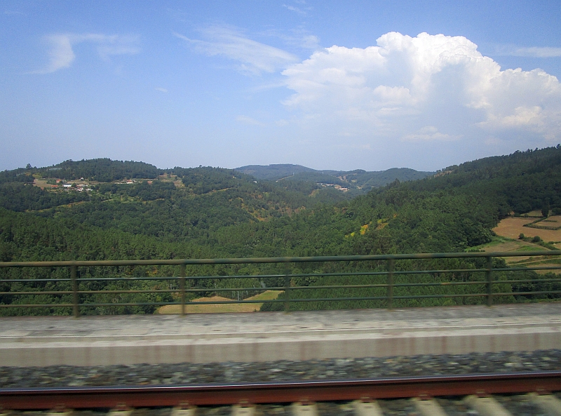 Fahrt auf der Línea de alta velocidad Olmedo-Zamora-Galicia