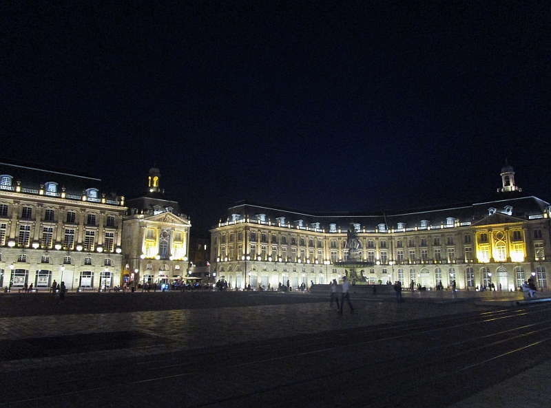 Place de la Bourse bei Nacht