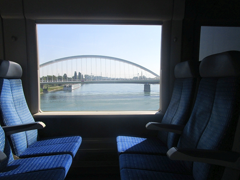 Fahrt über den Rhein zwischen Strasbourg und Kehl