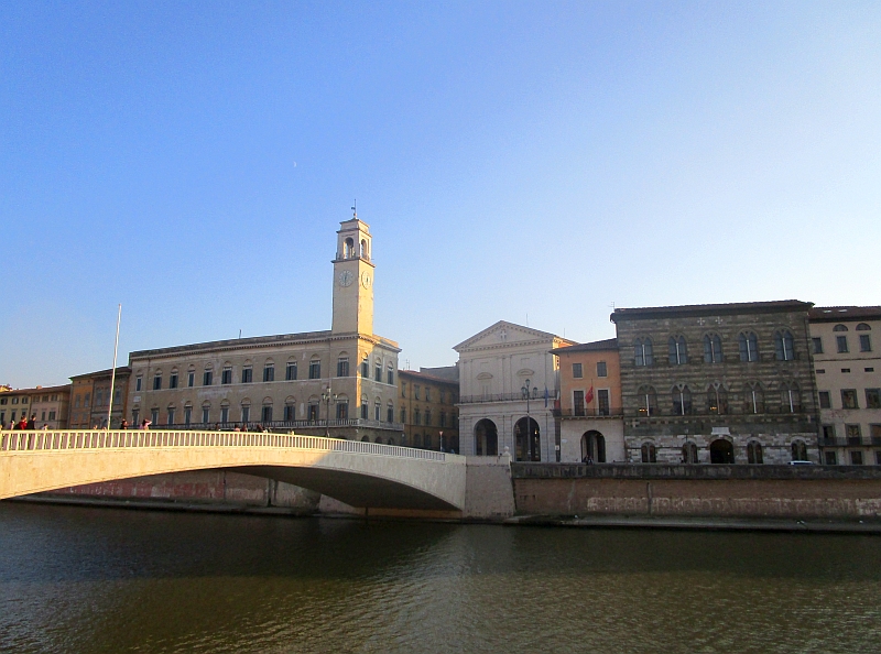 Ponte die Mezzo mit dem Palazzo Pretorio Pisa