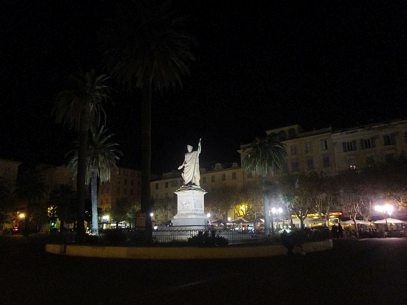 Place Saint Nicolas in Bastia bei Nacht