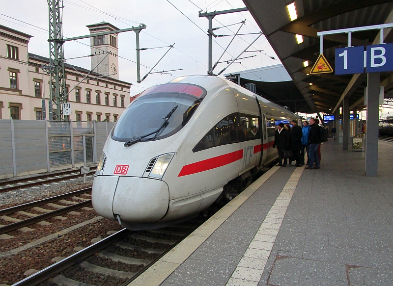 ICE 1505 im Hauptbahnhof Erfurt