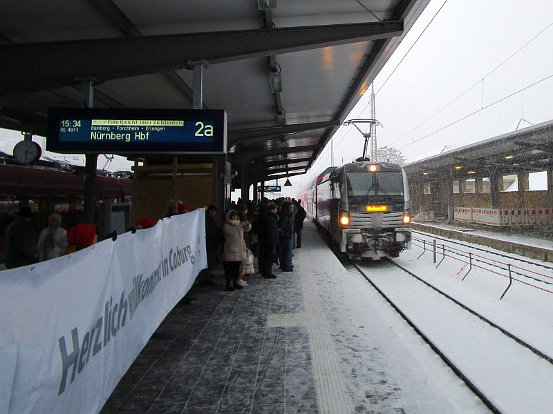Empfang des neuen Franken-Thüringen-Express am Bahnsteig Coburg