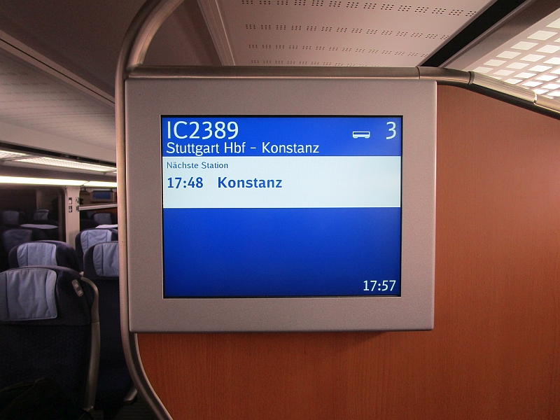 Monitoranzeige im IC Stuttgart-Konstanz