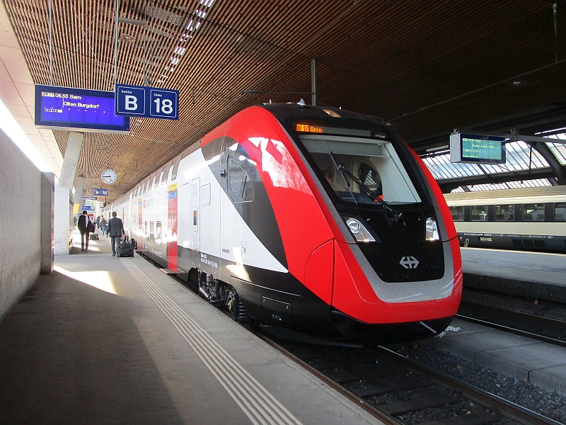 Twindexx Swiss Express (RABe 502) im Hauptbahnhof Zürich