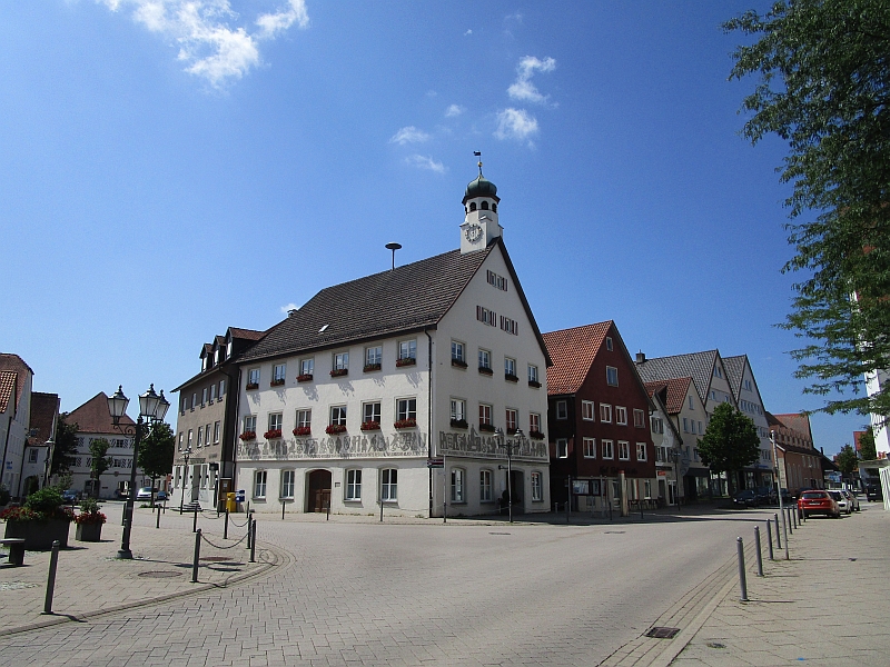 Rathaus Bads Wurzach mit Fresken aus der Stadtgeschichte