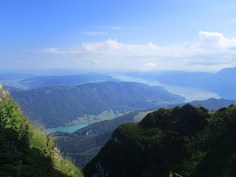 Blick vom Schafberg auf die Seen der Region