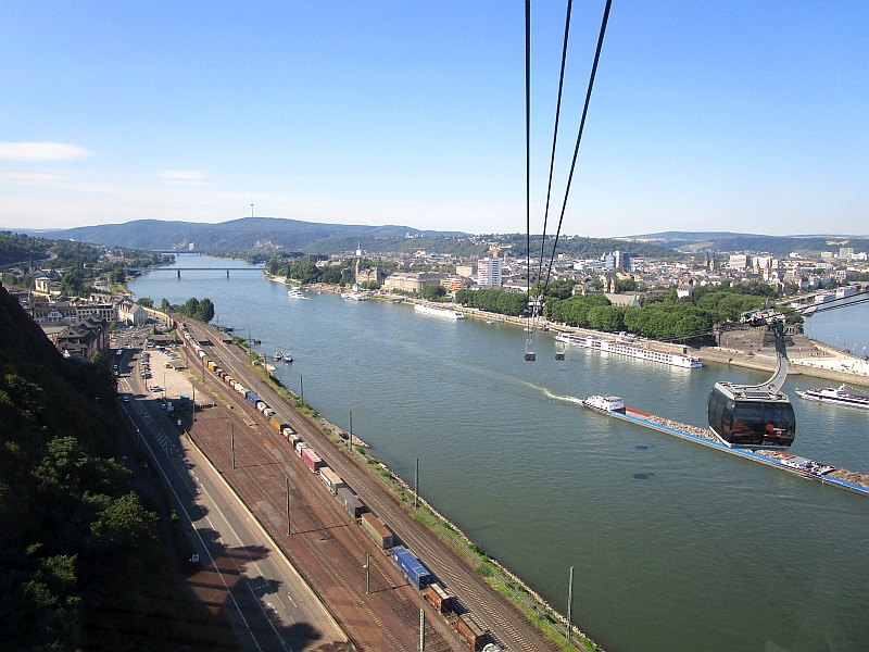 Blick auf Koblenz bei der Talfahrt