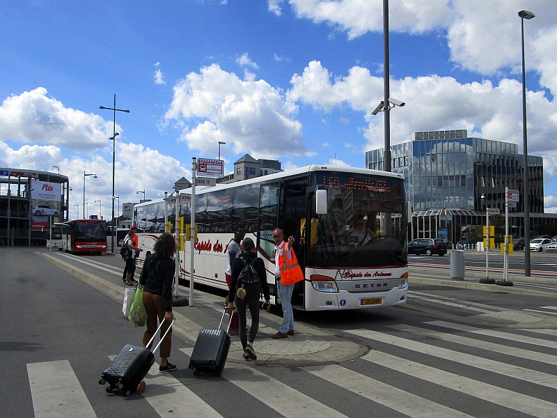 Bus des Schienenersatzverkehrs in Luxemburg