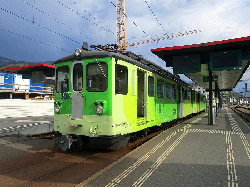 Triebwagen BDeh 4/4 301 am Bahnhof Aigle