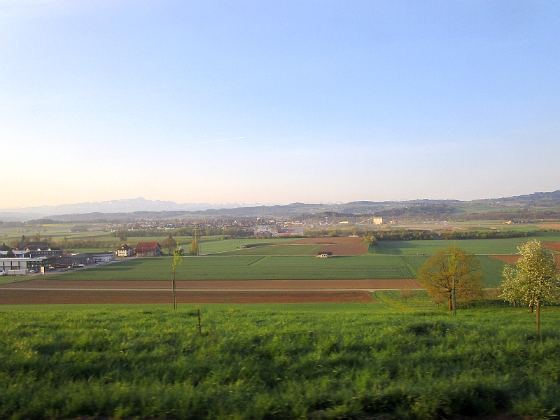 Blick aus dem Zugfenster ins Thurtal bei Weinfelden