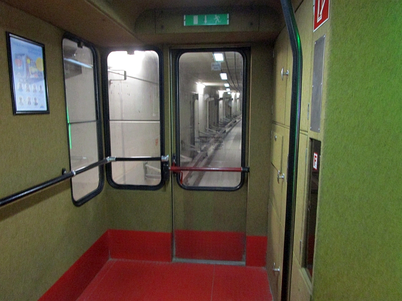 Innenbild U-Bahn Serfaus