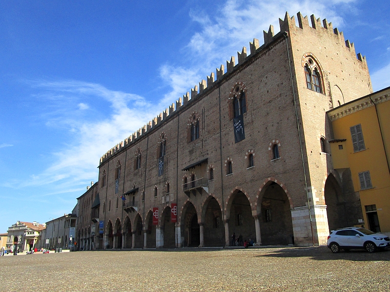 Palazzo des Capitano Mantua / Mantova
